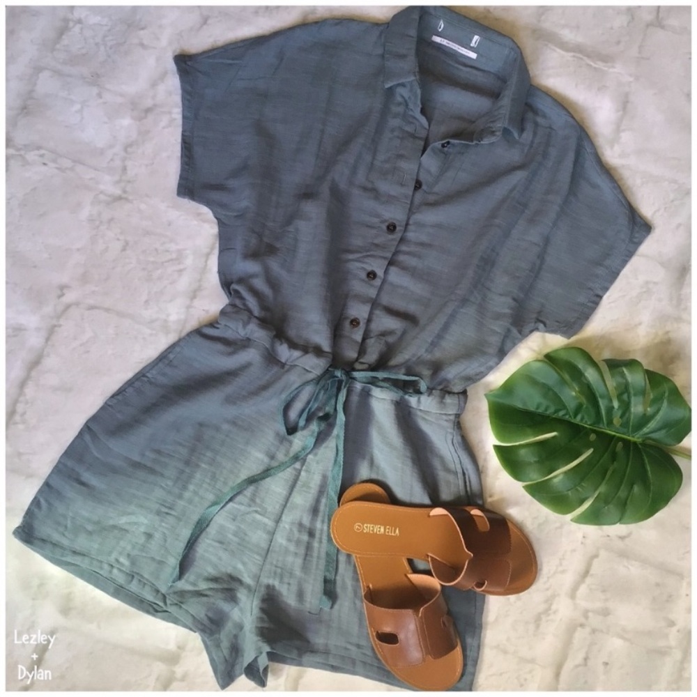 ❤️Sold❤️Urban Outfitters Blue Romper 🌼 - Picture 1 of 6
